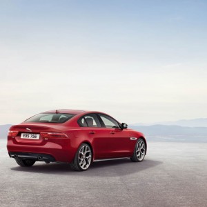 Photo officielle Jaguar XE S (2015)