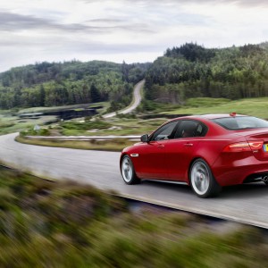 Photo officielle Jaguar XE S (2015)