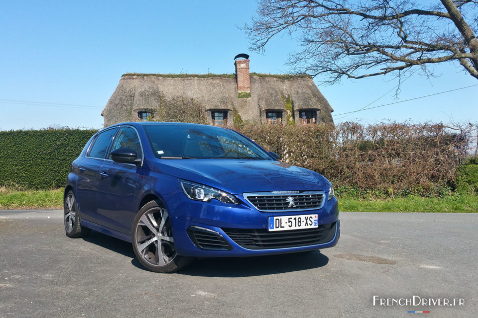 Photo essai Peugeot 308 GT - 2.0 BlueHDi 180 EAT6 (Avril 2015)