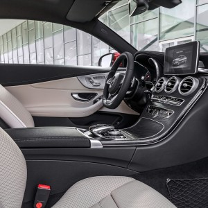 Photo intérieur cuir blanc Porcelaine Mercedes Classe C Coupé (2015)