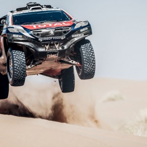 Photo officielle Peugeot 2008 DKR 2015 – Essais Silk Road Rally