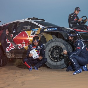 Photo officielle Peugeot 2008 DKR 2015 – Essais Silk Road Rally