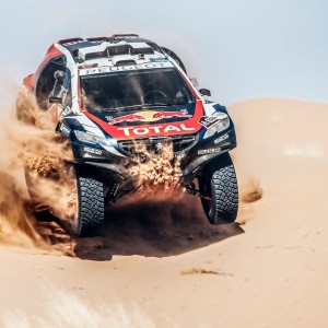 Photo officielle Peugeot 2008 DKR 2015 – Essais Silk Road Rally