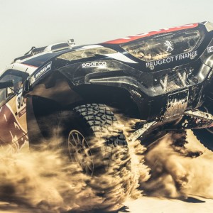 Photo officielle Peugeot 2008 DKR 2015 – Essais Silk Road Rally