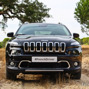 Photo face avant Jeep Cherokee (2015)