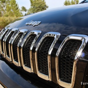 Photo calandre avant Jeep Cherokee (2015)