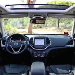 Photo intérieur Jeep Cherokee (2015)