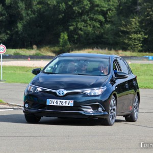 Photo Toyota Auris Hybride – Toyota Innove – Circuit de Dreux (2