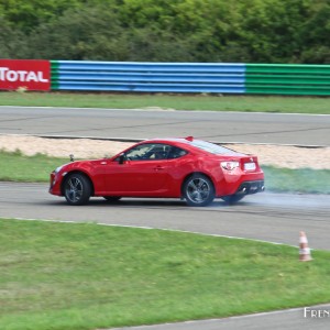 Photo Toyota GT86 – Toyota Innove – Circuit de Dreux (2015)