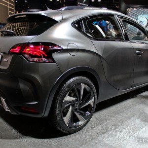 Photo 3/4 arrière DS 4 Crossback Concept – Salon de Francfort 2