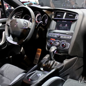 Photo intérieur DS 4 Crossback – Salon de Francfort 2015