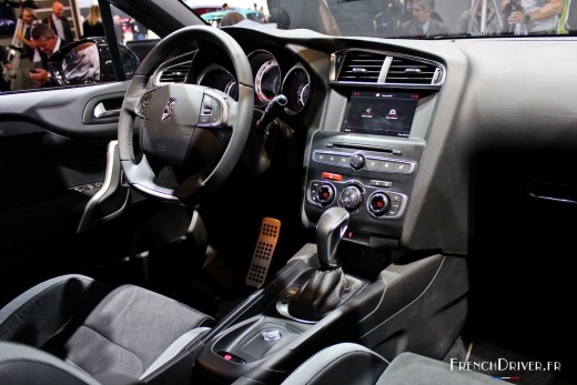 Photo intérieur DS 4 Crossback - Salon de Francfort 2015