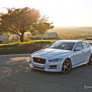 Photo essai Jaguar XE R-Sport (2015) – 2.0l essence 200 ch