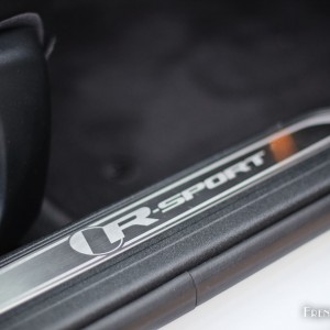 Photo seuil de porte alu Jaguar XE R-Sport (2015) – 2.0l essence