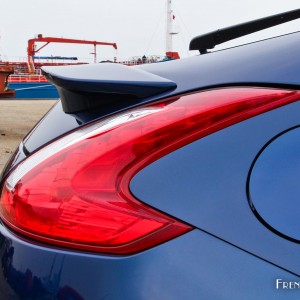 Photo feu arrière Nissan 370Z – 3.7 l V6 328 ch (2015)