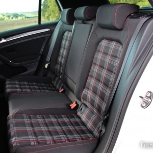 Photo banquette arrière Volkswagen Golf GTI 220 (2015)