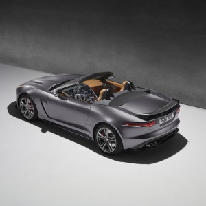 Photo officielle nouvelle Jaguar F-Type SVR (2016)