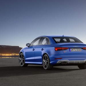 Photo 3/4 arrière nouvelle Audi S3 Sedan (2016)