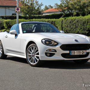 Photo 3/4 avant statique Fiat 124 Spider (2016)