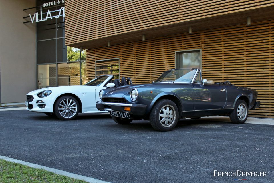 Photo Fiat 124 Sport Spider (1966) et Fiat 124 Spider (2016)