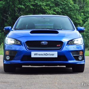 Photo face avant Subaru WRX STI (2016)