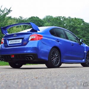 Photo 3/4 arrière Subaru WRX STI (2016)