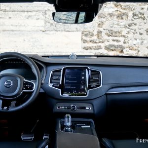 Photo tableau de bord Volvo XC90 R-Design T8 (2016)