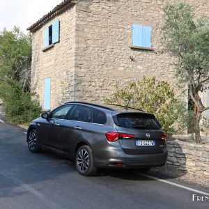 Photo 3/4 arrière Fiat Tipo Station Wagon (2016)