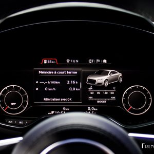 Photo combiné Virtual Cockpit Audi TT RS – Mondial de l’Auto de