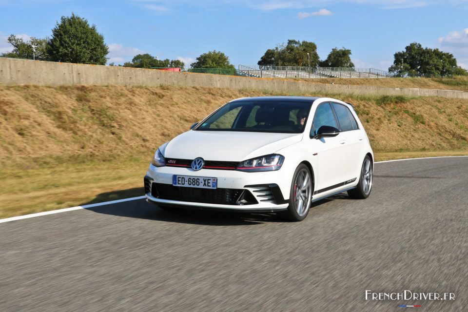 Photo essai Volkswagen Golf GTI Clubsport 2.0 TSI 265 (2016)