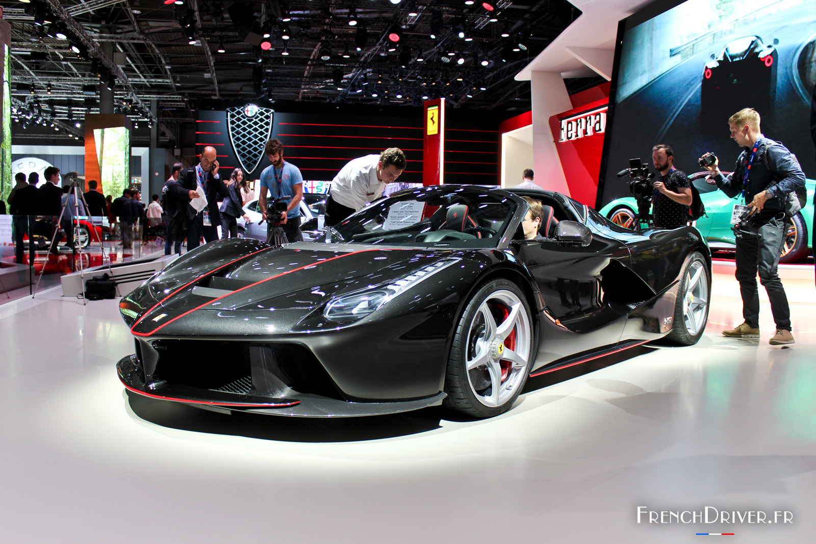 Ferrari Laferrari Aperta La Reine Du Mondial 2016 French Driver