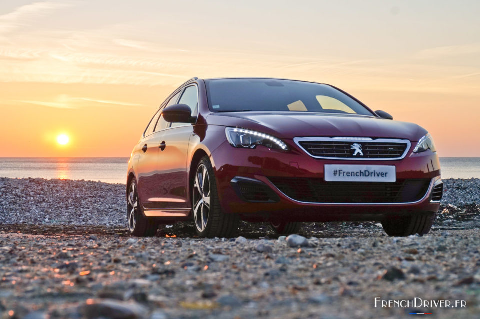 Photo essai Peugeot 308 SW GT BlueHDi 180 (2016)