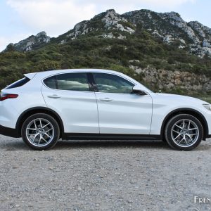 Photo profil Alfa Romeo Stelvio (2017)