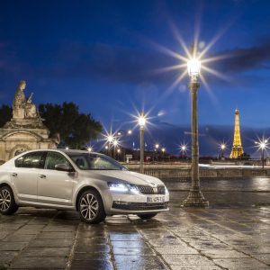 Photo 3/4 avant Škoda Octavia restylée à Paris (2017)