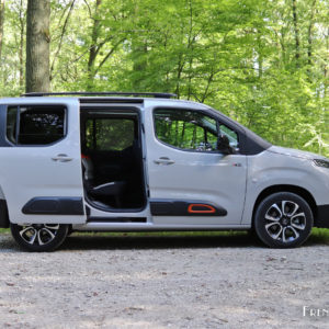 Photo profil porte ouverte Citroën Berlingo (2018)