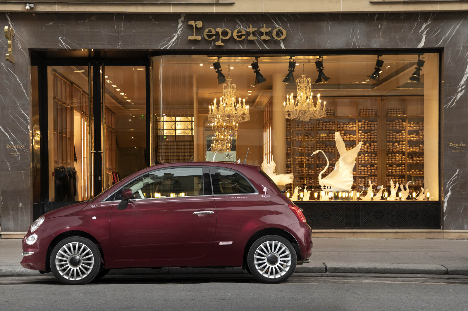 voiture télécommandée fiat 500 rose