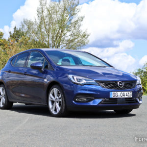 Photo 3/4 avant Opel Astra restylée (2019)