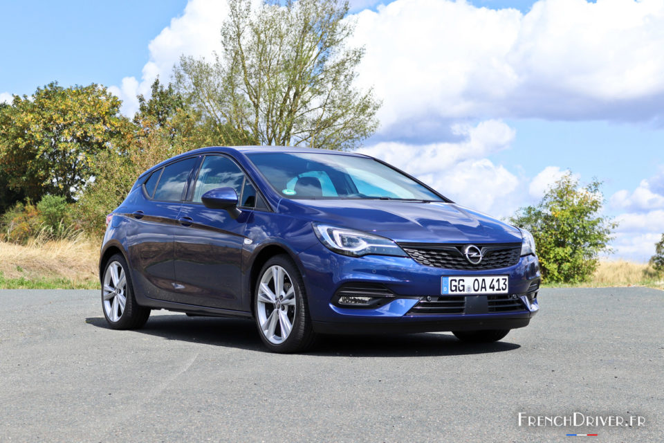 Photo 3/4 avant Opel Astra restylée (2019)