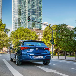 Photo essai urbain Opel Astra restylée (2019)